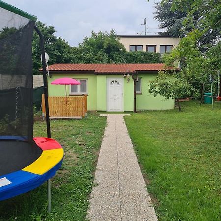 Small-Comfy Guest House In Donaustadt Garden - Not Shared! Vienne Extérieur photo