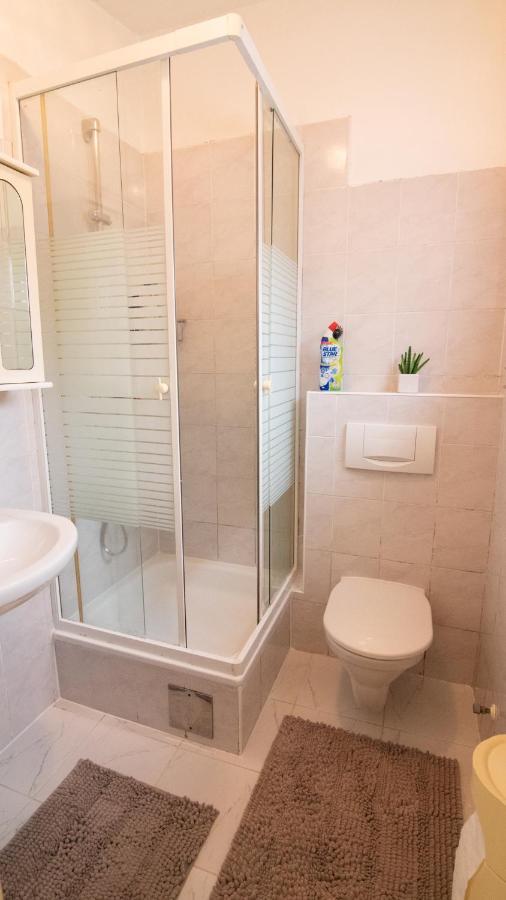 Small-Comfy Guest House In Donaustadt Garden - Not Shared! Vienne Extérieur photo